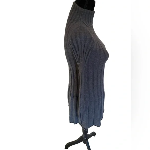 Anthropologie Gray Sweather - Picture 3 of 9